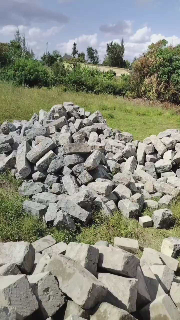 MACHINE CUT STONES